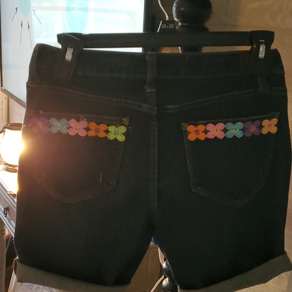 Shorts - Picture 2 of 2